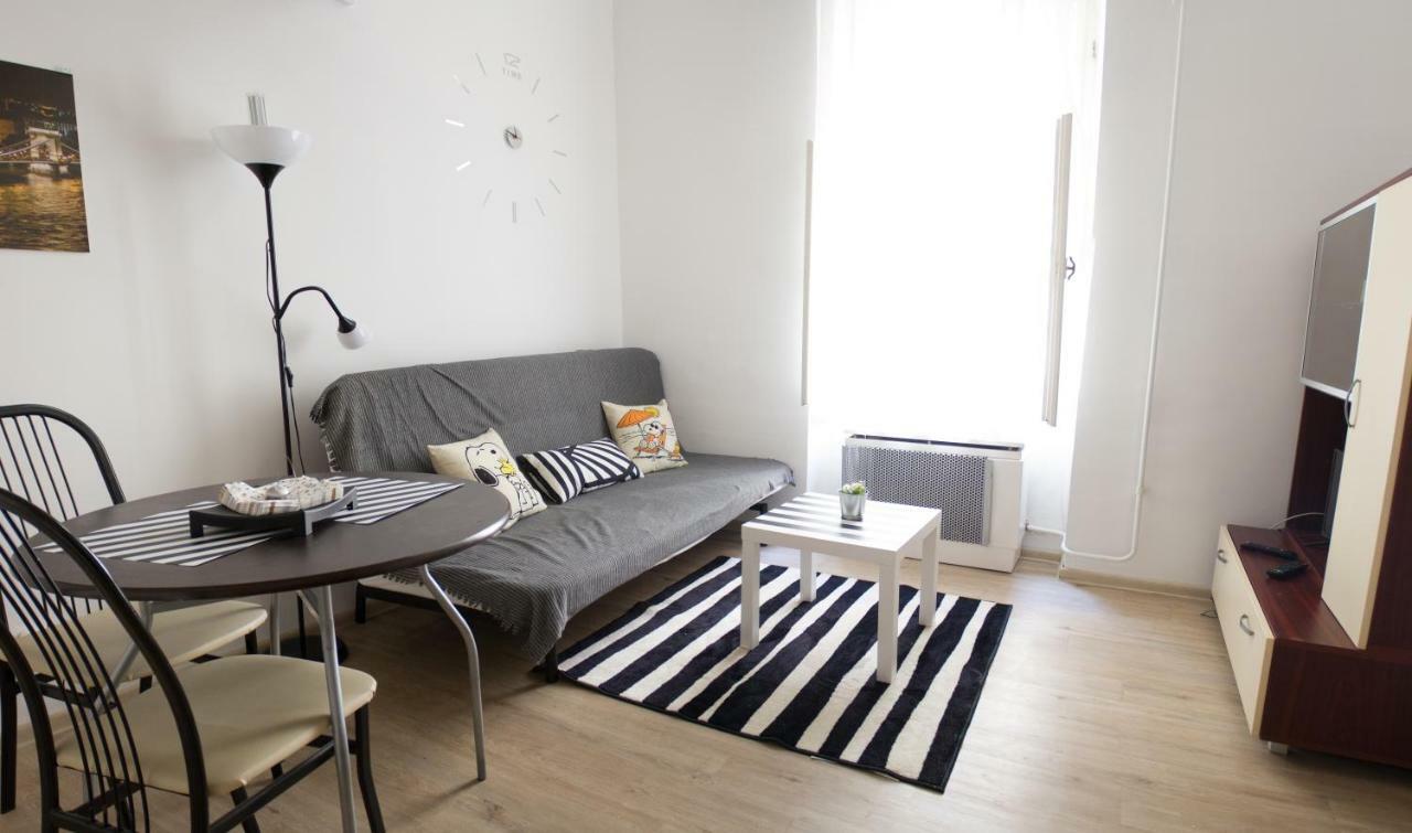 Minion & Snoopy Apartman Budapest Luaran gambar