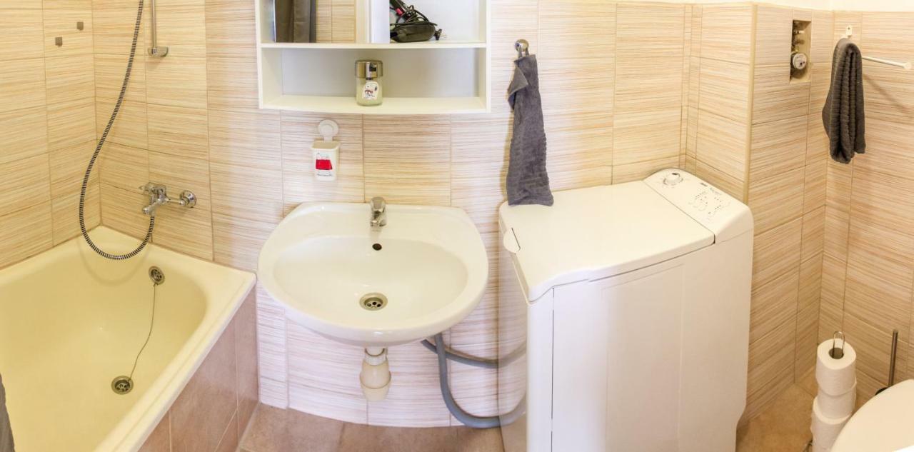 Minion & Snoopy Apartman Budapest Luaran gambar